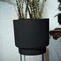 Elho Kruka Studio Med Ställning 22 Cm, Svart 7 Elho Kruka Studio Med Ställning 22 Cm, Svart -Garden Supplies Sales 2024 kruka studio med stallning svart 1